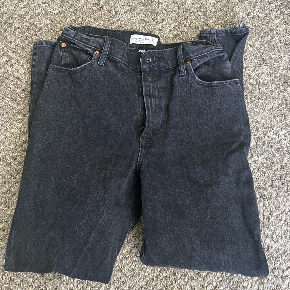 Abercrombie Curve Love 90s Straight Jean